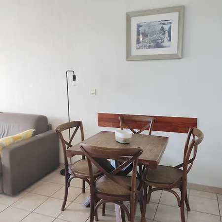 Apartmán Avec Terrasse Et Parking En Centre D'uzes