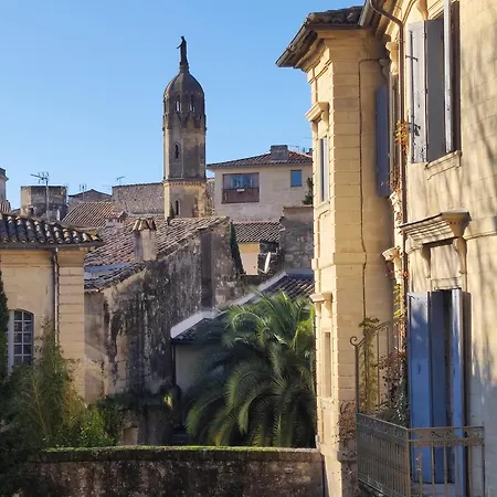 Apartmán Avec Terrasse Et Parking En Centre D'uzes *