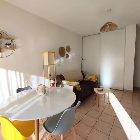 Apartmán Avec Terrasse Et Parking En Centre D'uzes