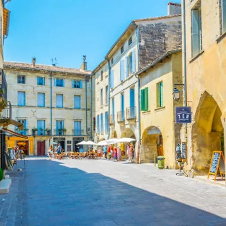 Apartmán Avec Terrasse Et Parking En Centre D'uzes
