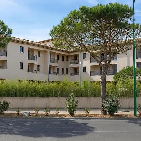 Avec Terrasse Et Parking En Centre D'uzès Uzès