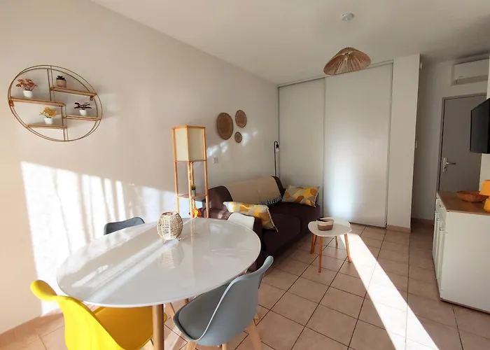 Διαμέρισμα Avec Terrasse Et Parking En Centre D'uzes